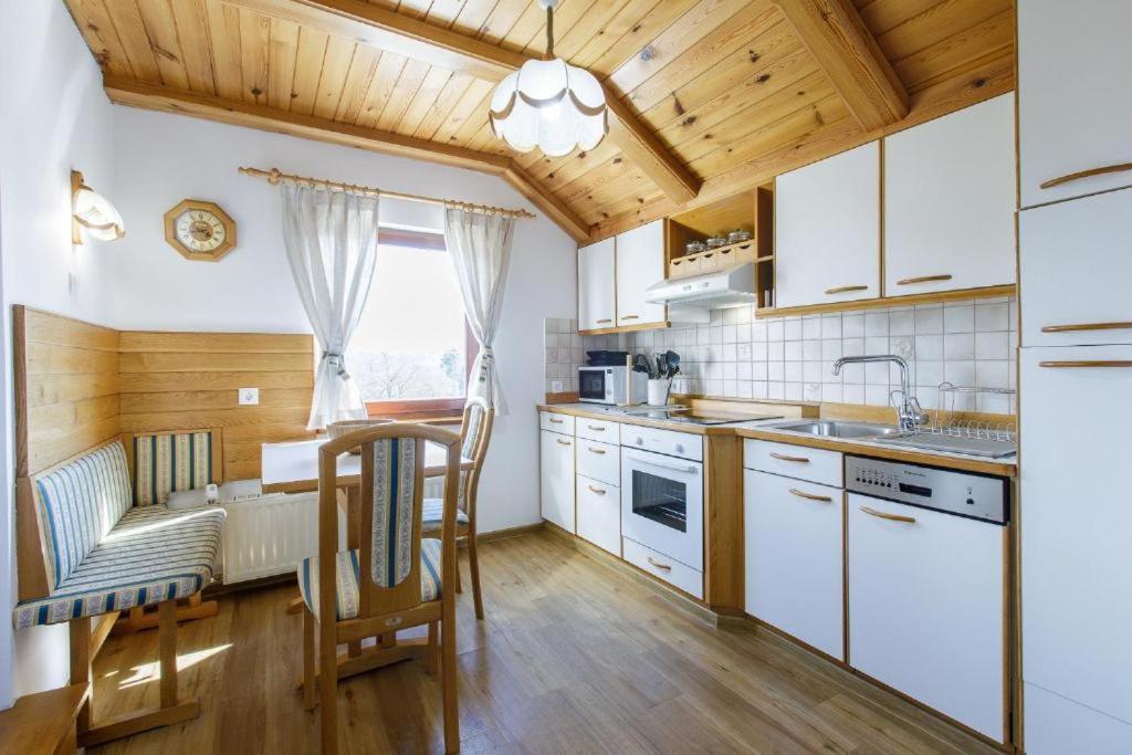 Alpinia Apartments 블레드 외부 사진